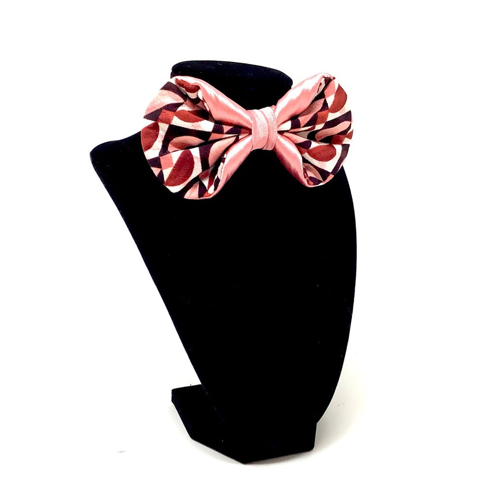 Peachy Pink Geometric Sneak-peak Silky Solid Handcrafted Bow Tie
